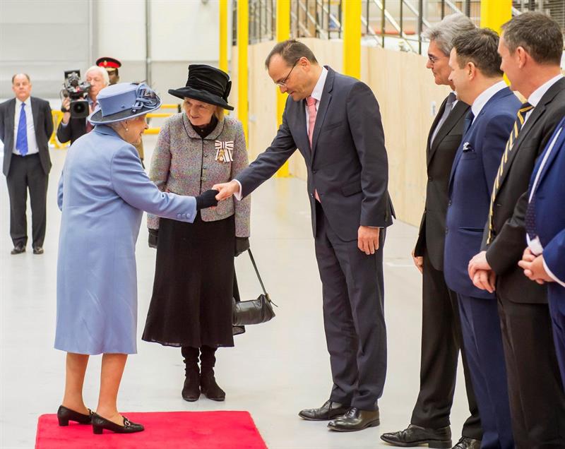  Isabel II mengunjungi pabrik turbin angin Siemens Gamesa di Inggris