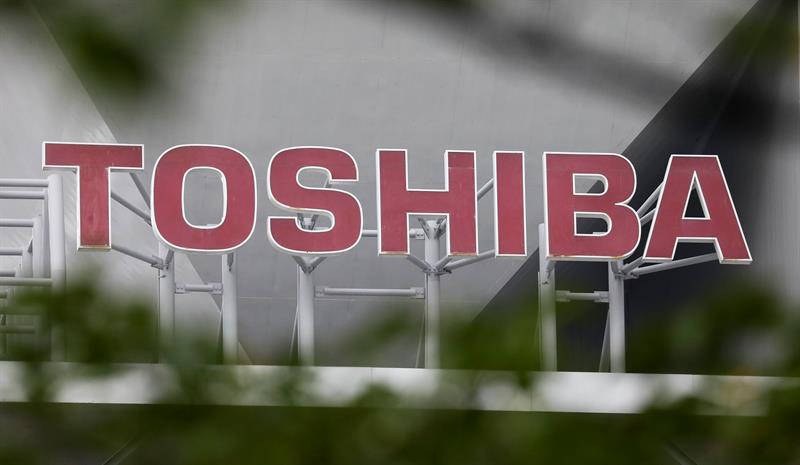  Toshiba turun sekitar 8% di bursa efek karena kemungkinan kenaikan modal