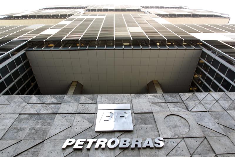  Menangkap mantan manajer anak perusahaan Petrobras Brasil yang dituduh menyuap